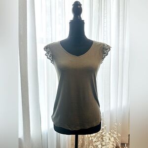 White House Black Market Green Lace Sleeve Tee Shirt